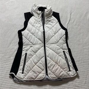 Athleta Size:M Monochrome Quilted Vest